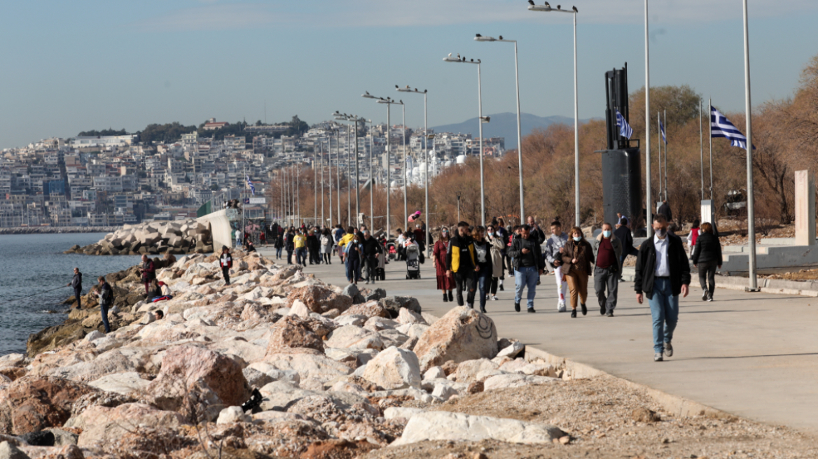 Καιρός: Στους 19 βαθμούς ο υδράργυρος σήμερα - Πρωτοχρονιά με πολύ υψηλές θερμοκρασίες