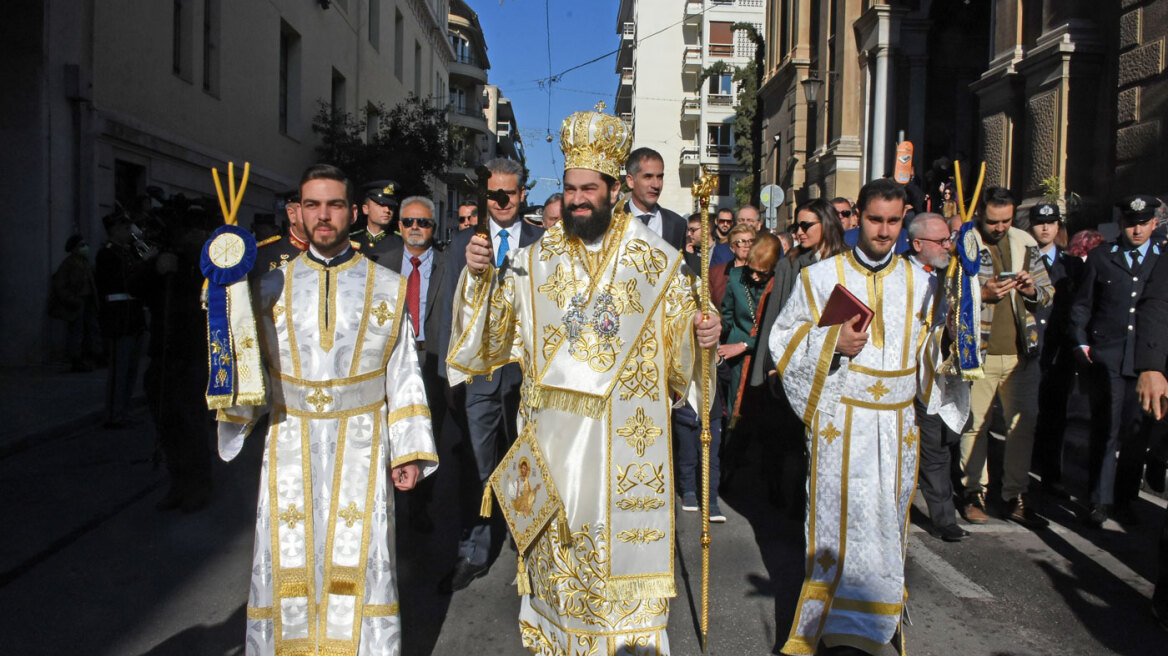 Θεοφάνια: Με λαμπρότητα ο αγιασμός των υδάτων στην Αθήνα