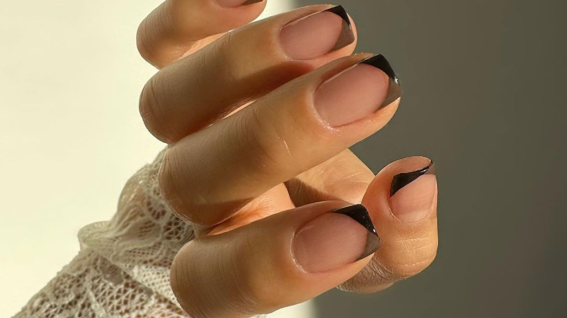 V-Tip Nails: Η edgy εναλλακτική του κλασικού γαλλικού μανικιούρ