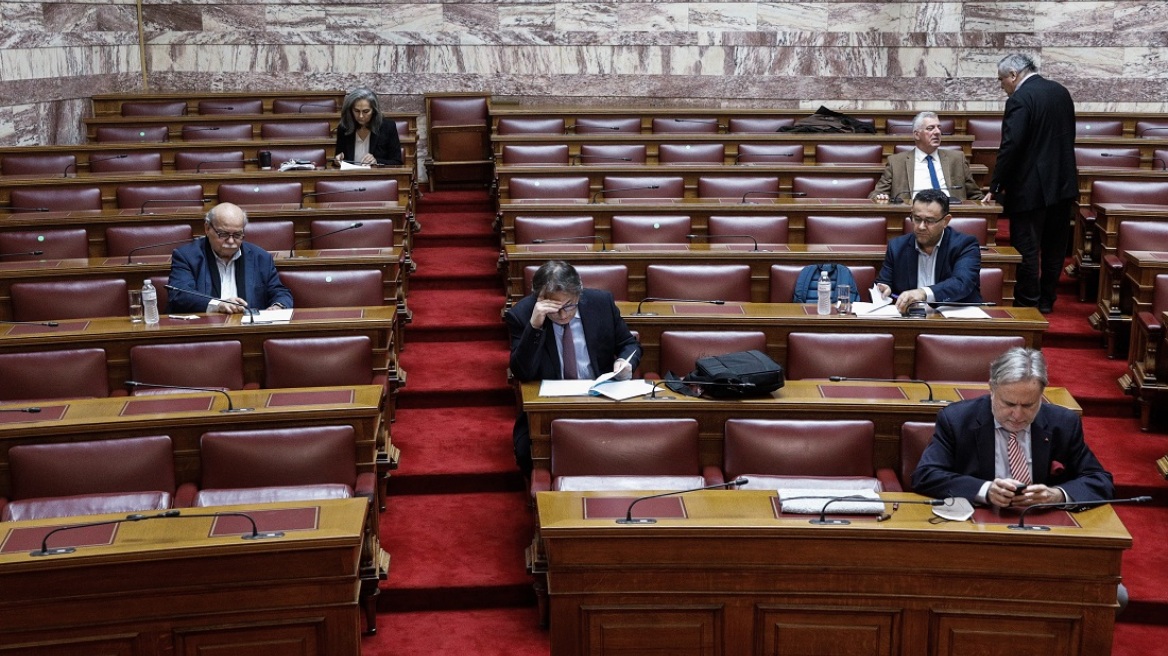 ΚΚΕ: Όσα διαδραματίστηκαν στην Επιτροπή Θεσμών ήταν άθλια συμπαιγνία από ΝΔ και ΣΥΡΙΖΑ