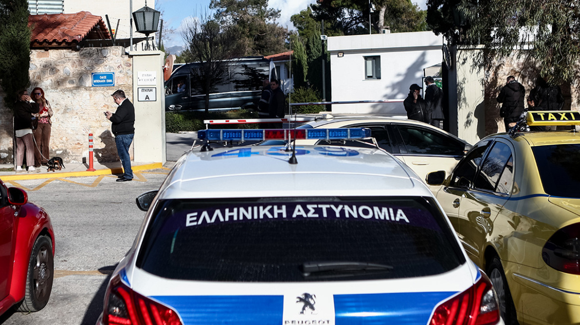 Ποιοι και γιατί εισέβαλαν  στο Κολλέγιο Αθηνών - Το επεισόδιο στην «Αβάνα»