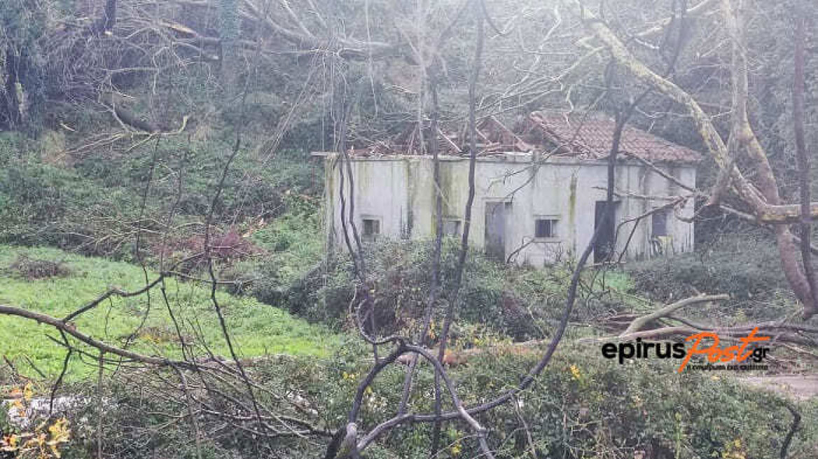 Παραμυθιά: Σκηνές χάους από ανεμοστρόβιλο - Ζημιές σε 40 σπίτια, δείτε φωτογραφίες