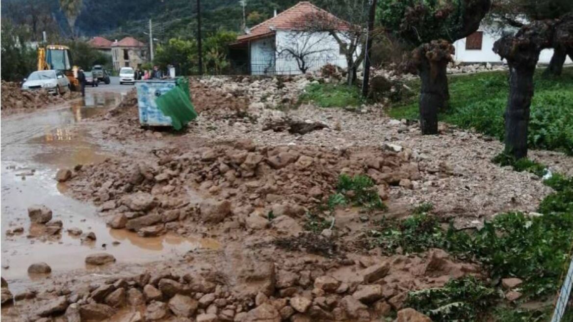 Κακοκαιρία: Πλημμύρισαν δρόμοι και καταστήματα στη Μεσσηνία - Δείτε φωτογραφίες