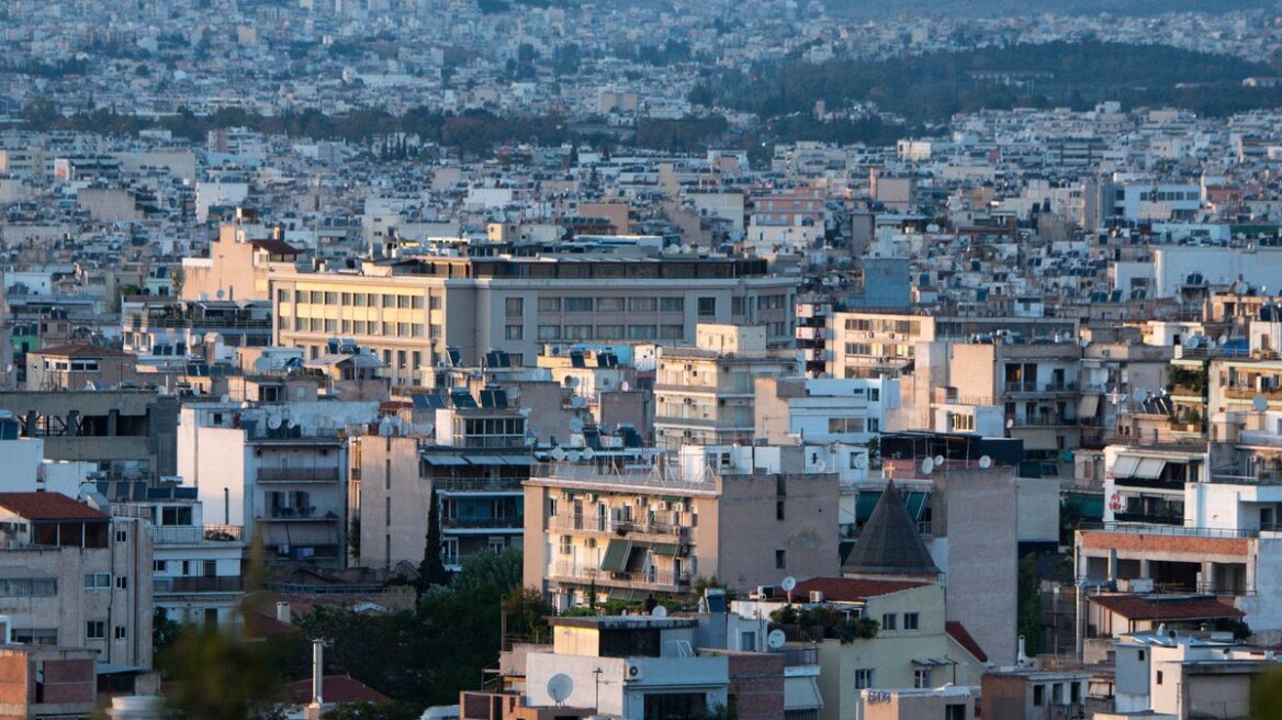 Σήμερα η απόφαση για το εάν οι πλειστηριασμοί μπορούν να περάσουν στα χέρια των funds