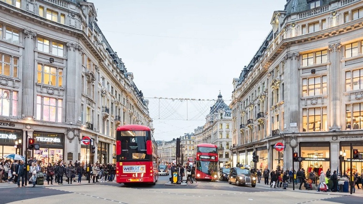 Oxford Street: Περπατώντας στη λεωφόρο-ορόσημο του Λονδίνου