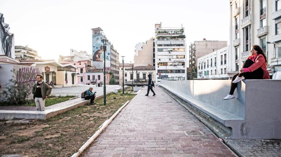 Θέατρο Θησείον: Ανεβάζει το μυθιστόρημα της Ρέας Γαλανάκη «Η άκρα ταπείνωση»