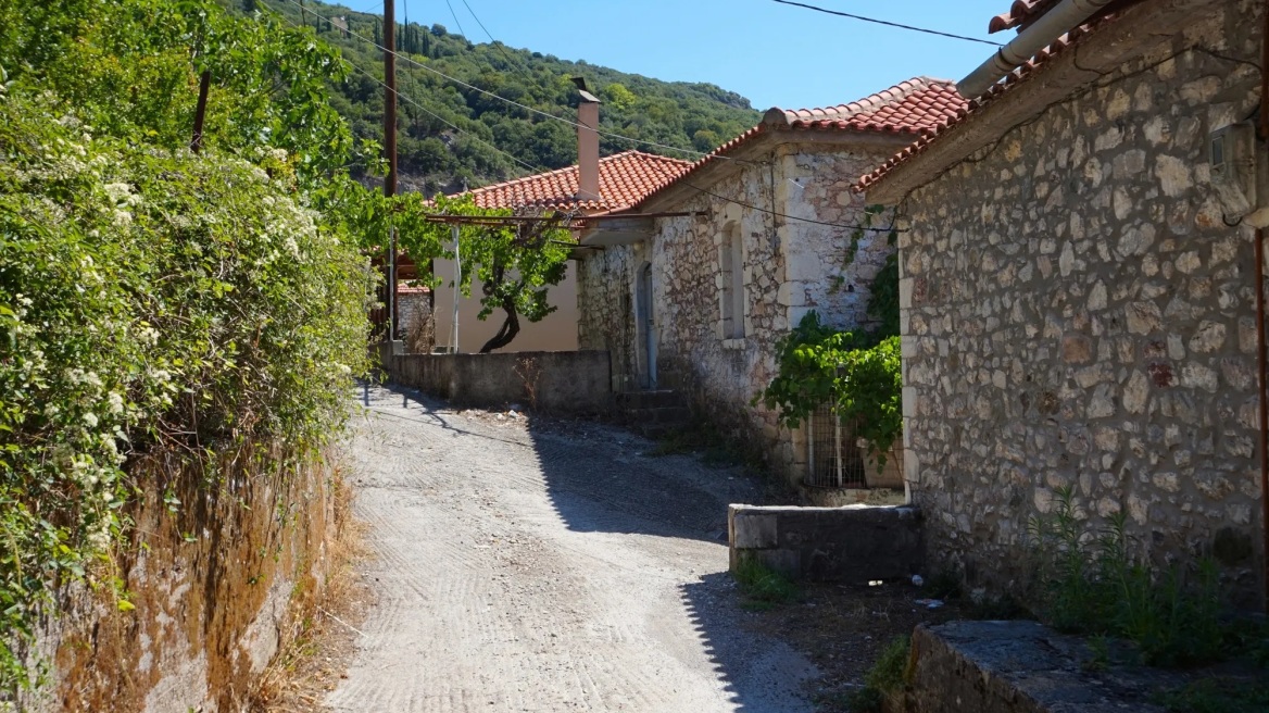 Δήμητρα: Ένα ήσυχο χωριό της Αρκαδίας, κοντά στα πλούσια νερά του Λάδωνα