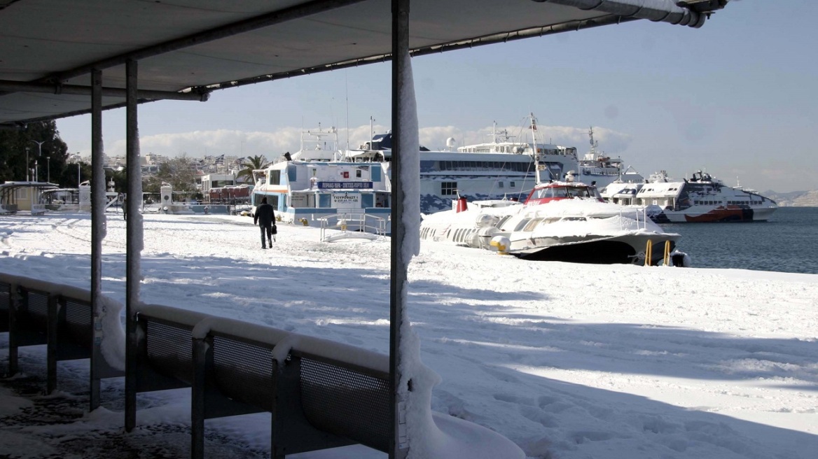 Κακοκαιρία «Μπάρμπαρα»: Σε ισχύ η απαγόρευση απόπλου από Πειραιά, Ραφήνα και Λαύριο για Δωδεκάνησα και Κυκλάδες