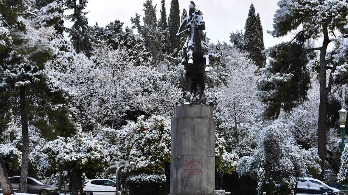 Κακοκαιρία «Μπάρμπαρα»: Ελεύθερη η Αθηνών-Θεσσαλονίκης για όλα τα οχήματα - Στα «λευκά» και το κέντρο της Αθήνας