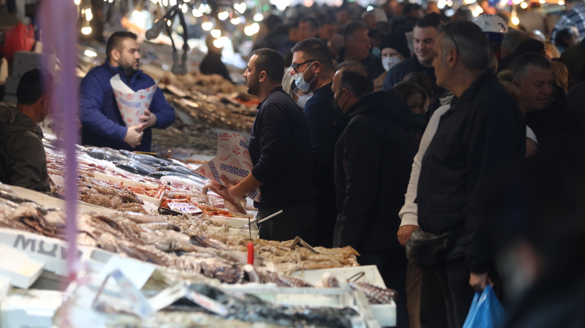 Καθαρά Δευτέρα: Πώς θα λειτουργήσουν τα μαγαζιά, κλειστά τα σούπερ μάρκετ