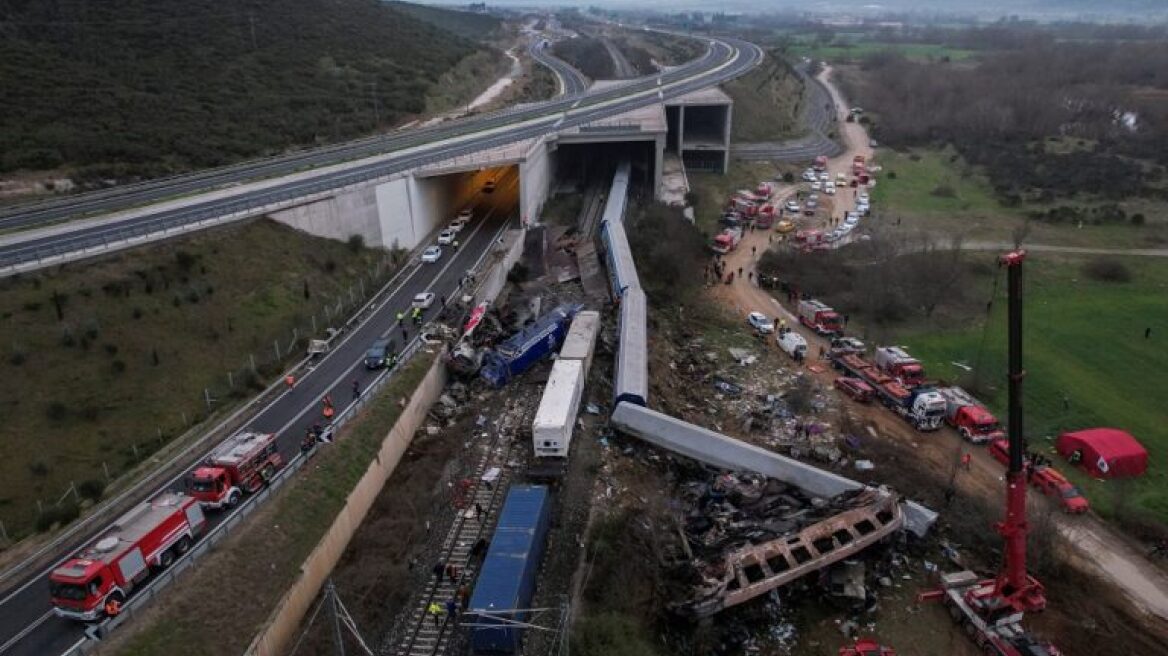 Σύγκρουση τρένων στη Λάρισα: Kαι δεύτερη αγωγή κατά του σταθμάρχη