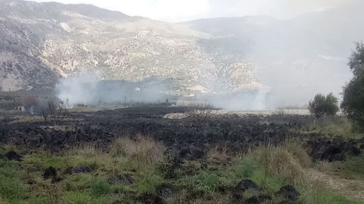 Ηράκλειο: Πυρκαγιά έκανε στάχτη 20 στρέμματα - Συνελήφθη ύποπτος που έκαιγε υπολείμματα καλλιεργειών