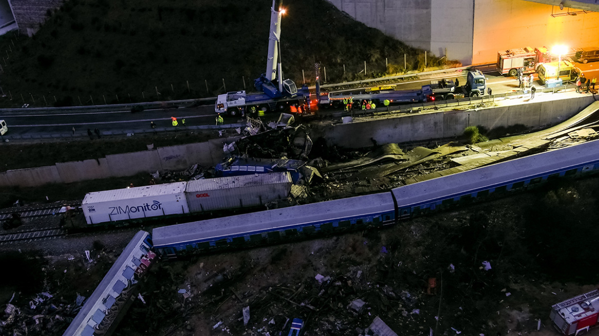 Σύγκρουση τρένων στα Τέμπη: Εντοπίστηκε το πρώτο «μαύρο κουτί»