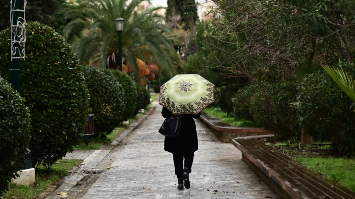 Καιρός: Βροχές και τοπικές καταιγίδες σήμερα στα κεντρικά και βόρεια