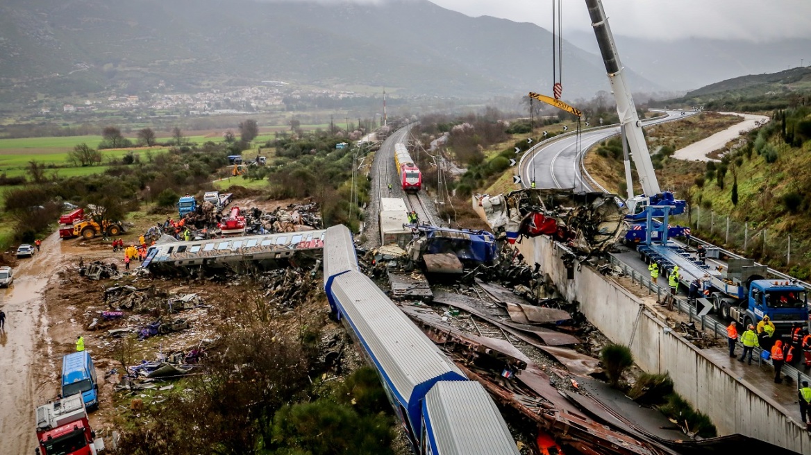 Σύγκρουση τρένων στη Λάρισα: Η Βουλή ξεκινά έρευνα για το τραγικό δυστύχημα