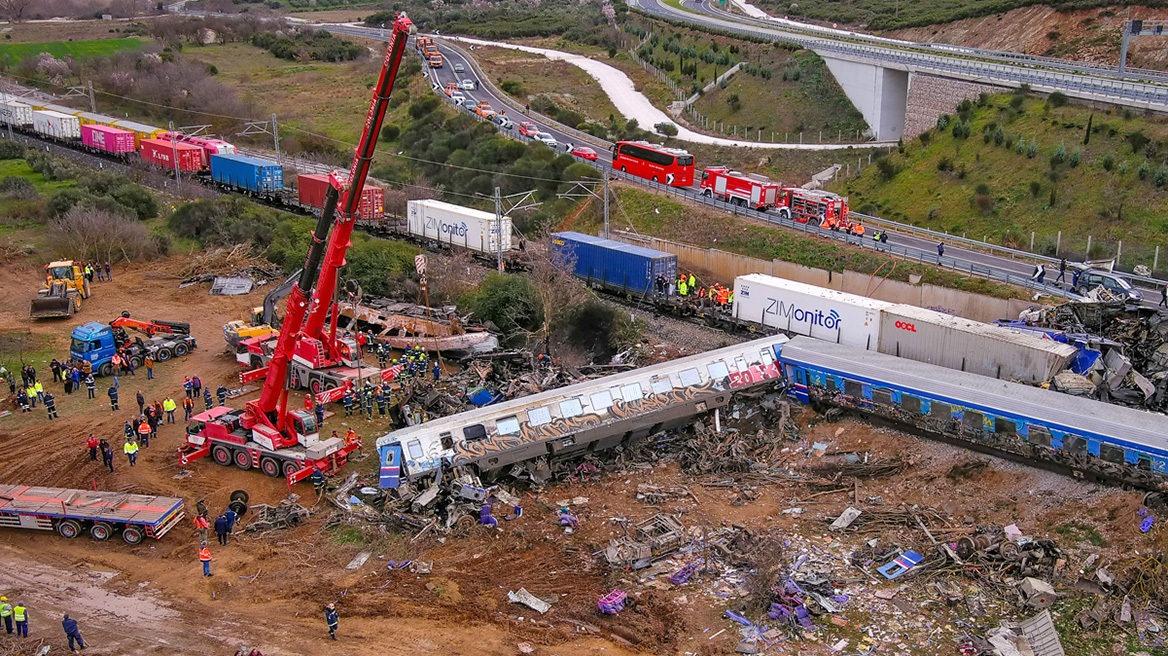 Σύγκρουση τρένων στη Λάρισα: «Ανήκουστο το 2023 να συμβαίνει τέτοια τραγωδία», δηλώνει επιζών