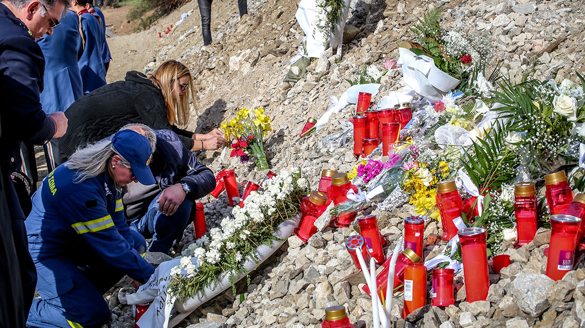 Σύγκρουση τρένων στη Λάρισα: Τρισάγιο στα Τέμπη για τα θύματα της τραγωδίας