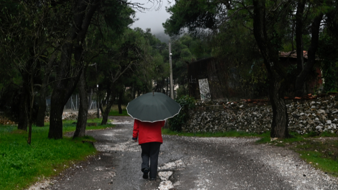 Καιρός: Βροχές σε αρκετές περιοχές της χώρας - Πού θα είναι έντονα τα φαινόμενα 