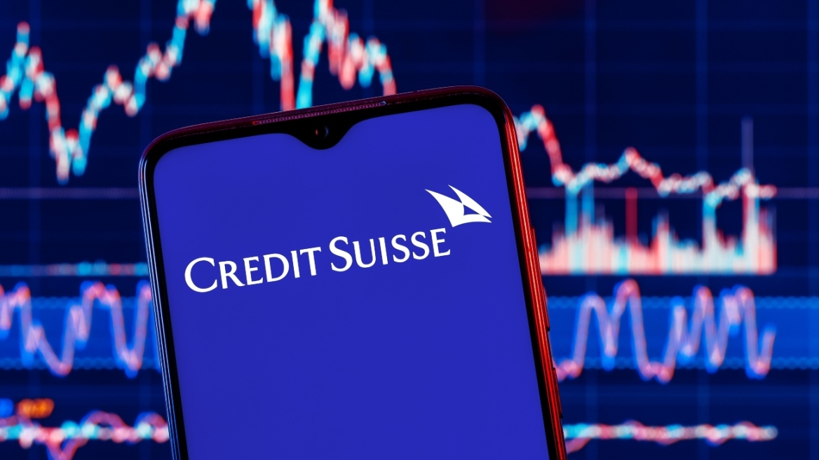 Financial Times: Η UBS συζητά την εξαγορά της Credit Suisse