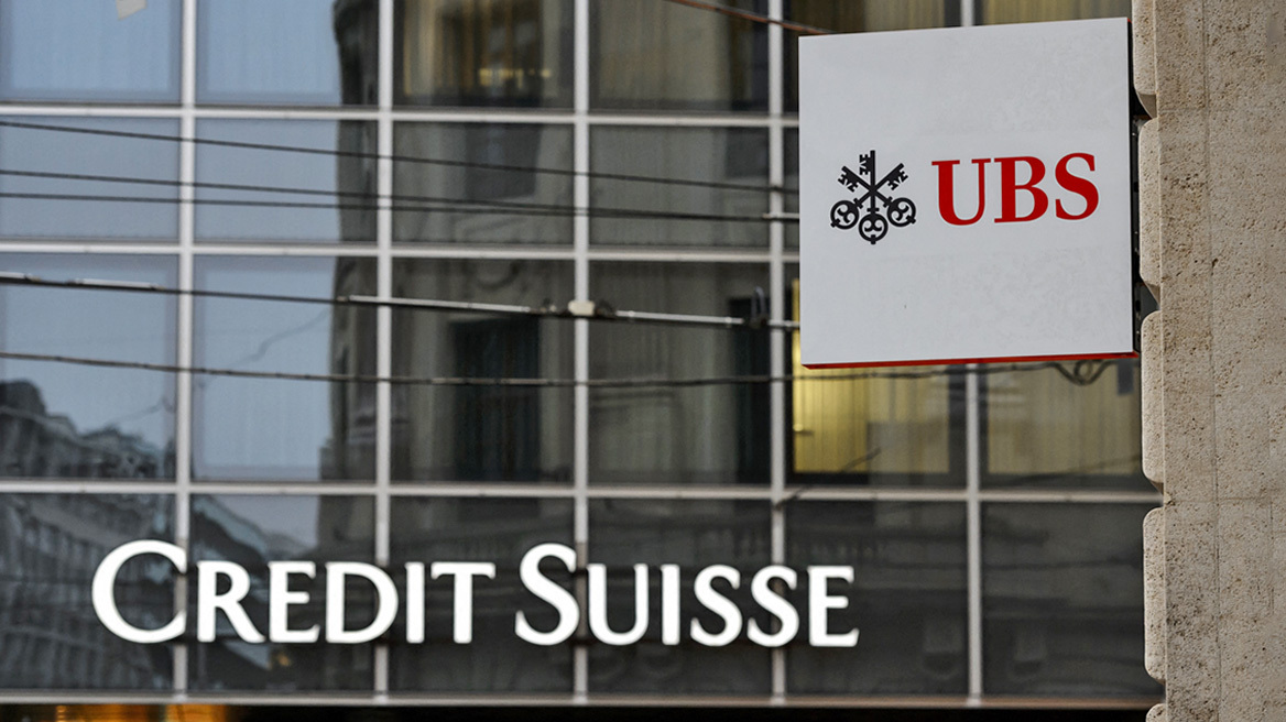 Financial Times: Η UBS προσφέρει $1 δισ. για την εξαγορά της Credit Suisse