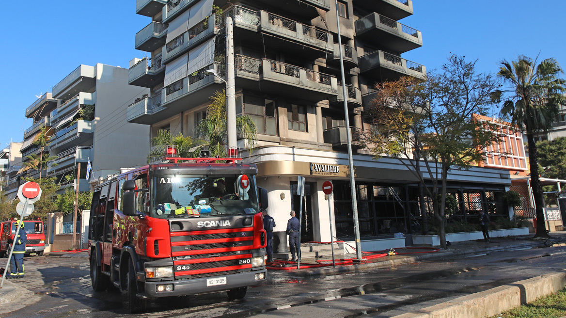 Νέα Σμύρνη: Υπολείμματα από εμπρηστικό μηχανισμό βρήκαν οι αστυνομικοί στο εστιατόριο