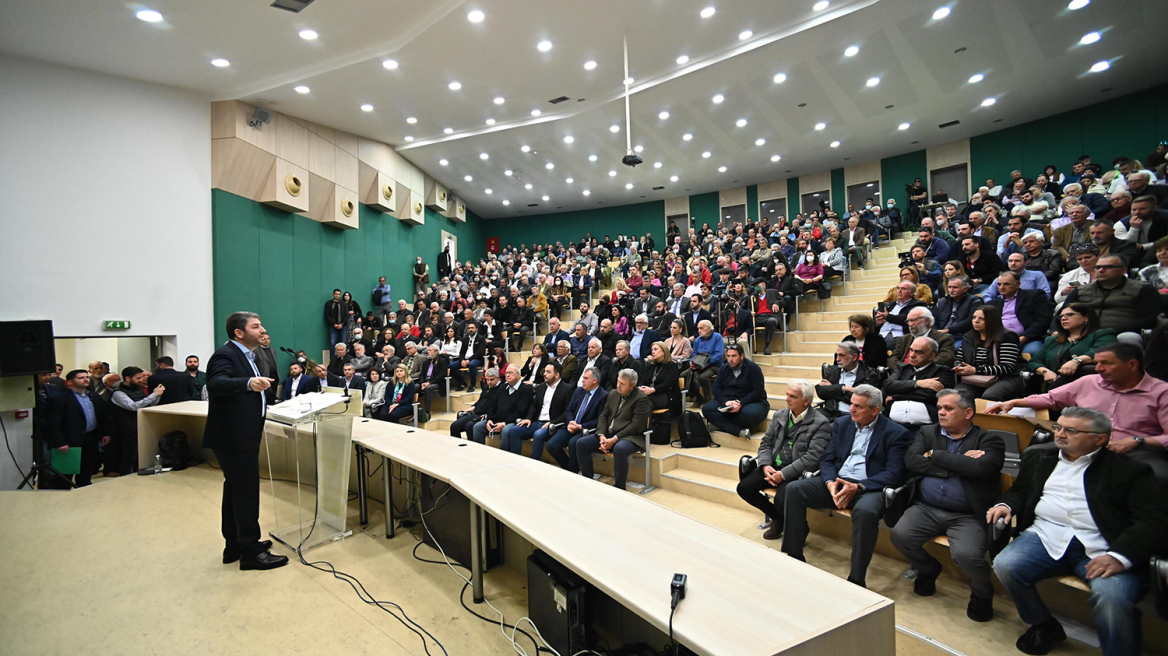 Τις προγραμματικές προτεραιότητες βάζει μπροστά ο Ανδρουλάκης και επιμένει σε κυβέρνηση από την πρώτη Κυριακή 