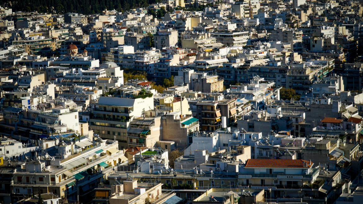 Αδήλωτα τετραγωνικά: Στα «σκαριά» μόνιμη ρύθμιση για τα ακίνητα