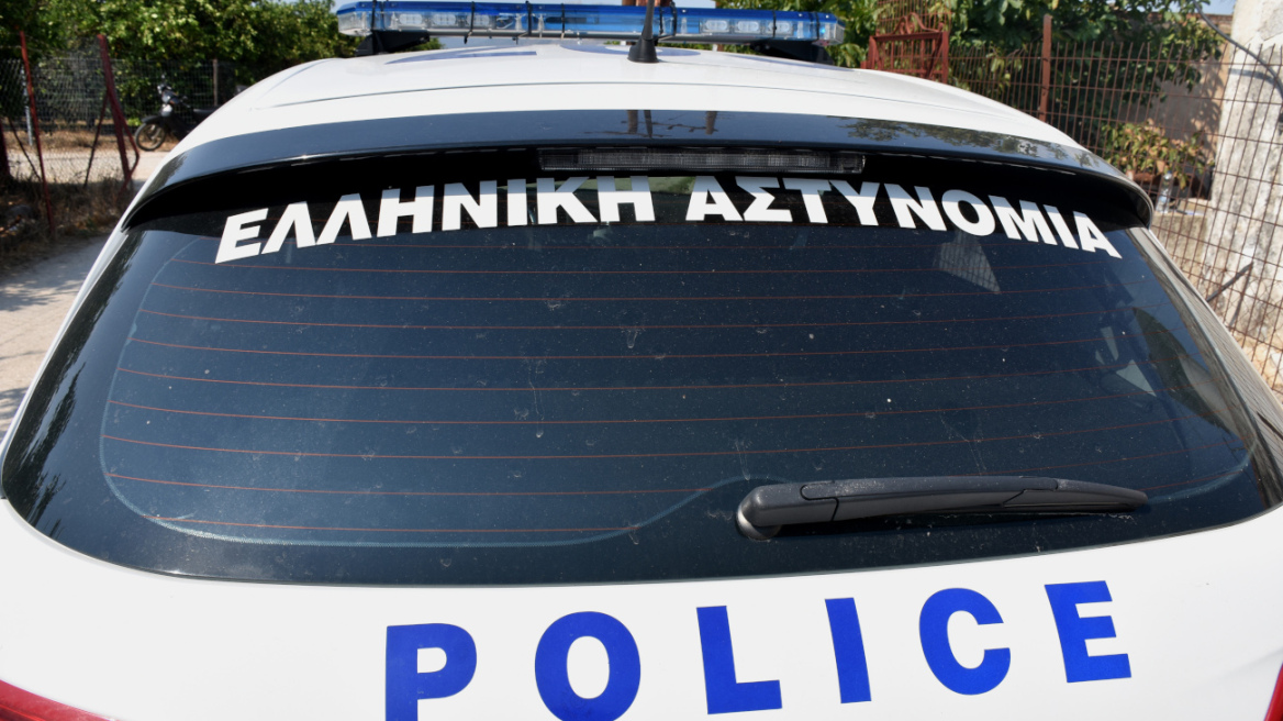 Ελασσόνα: Μαχαίρωσε τον φίλο του για τα μάτια μιας γυναίκας