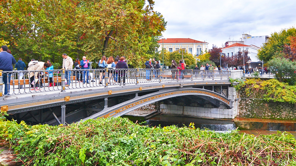 Τραγωδία σε σχολική εκδρομή στα Τρίκαλα: 15χρονη πέθανε σε νυχτερινό μαγαζί