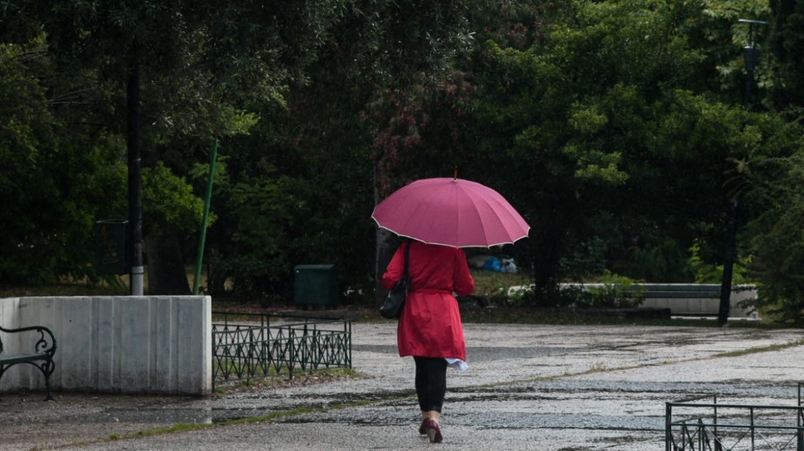 Καιρός: Αστάθεια στα ηπειρωτικά - Καταιγίδες σε Αθήνα και Θεσσαλονίκη