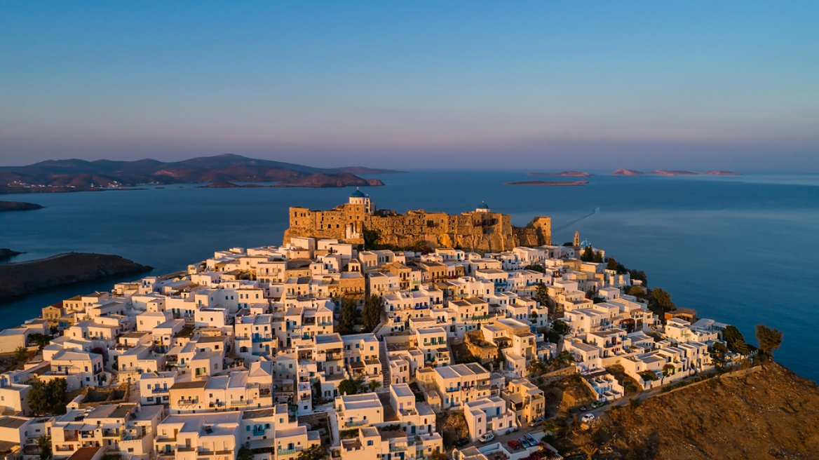 «Ελλάδα, η διαχρονικά αγαπημένη» - Αφιέρωμα του CNBC σε 7 πανέμορφα νησιά για το 2023