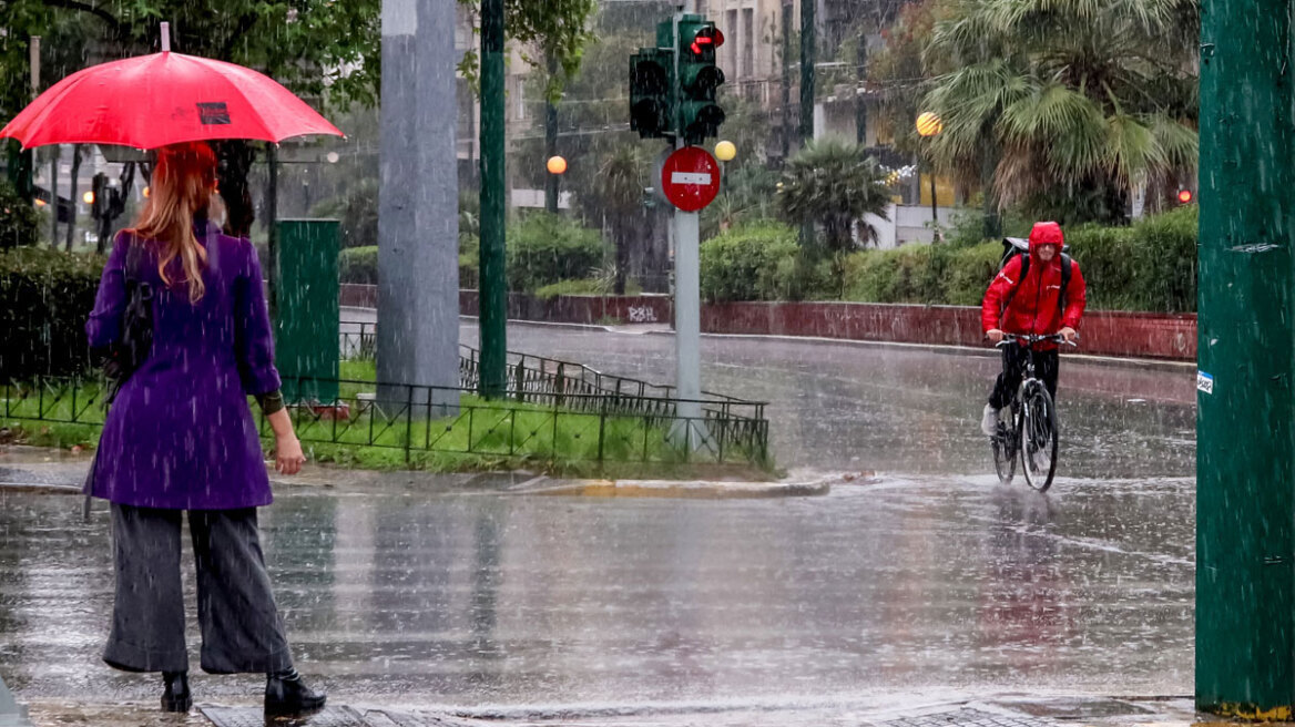 Καιρός: Βροχές σχεδόν σε όλη τη χώρα αύριο - Πού θα εκδηλωθούν καταιγίδες