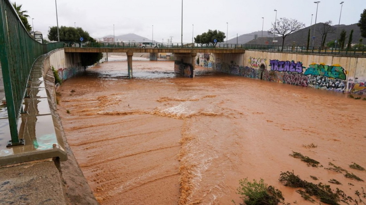 Μεγάλες πλημμύρες σε επαρχίες της νοτιοανατολικής Ισπανίας