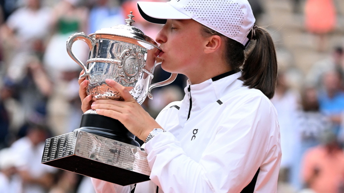 Roland Garros, Σβιόντεκ - Μούχοβα 2-1: Τρίτος τίτλος στο Παρίσι για την Ίγκα 