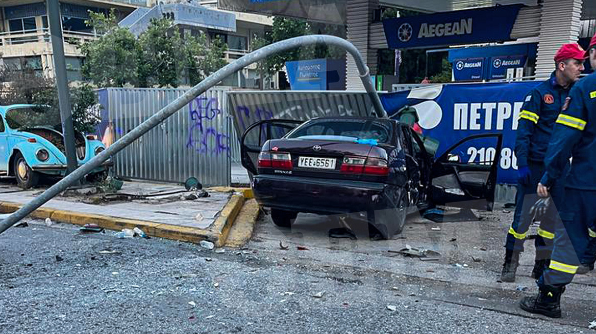 Σοβαρό τροχαίο στην Κηφισιά: Έξι άτομα έχουν τραυματιστεί - Δείτε βίντεο 