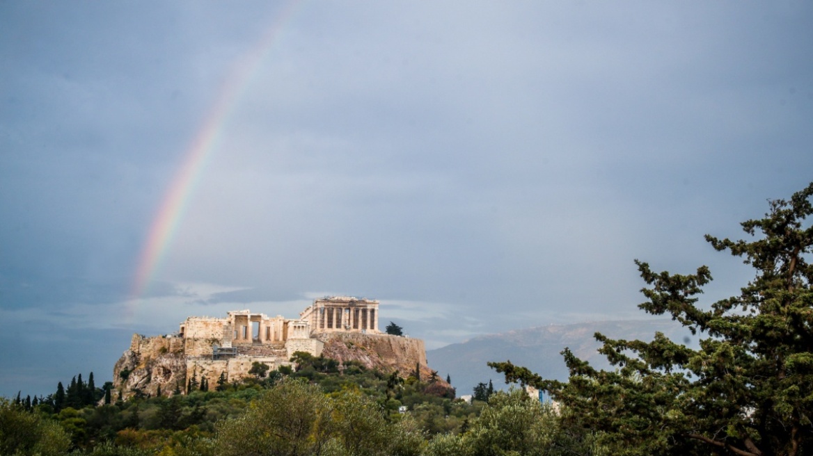 Καιρός: Βελτιωμένος σήμερα - Πού θα επιμείνουν οι βροχές