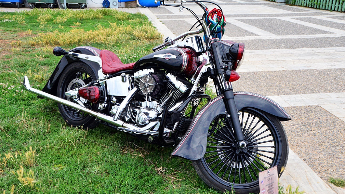 Μεγάλη συμμετοχή και πλήθος κόσμου στο Alimos Classic Motorbike Sunday - Δείτε βίντεο και φωτογραφίες