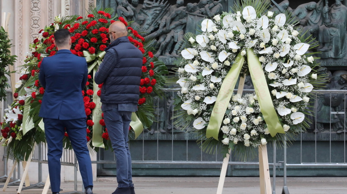 Μπερλουσκόνι: Τελευταίες προετοιμασίες για την κηδεία του - «Οι αντίπαλοί του έχασαν» γράφει η Μελόνι