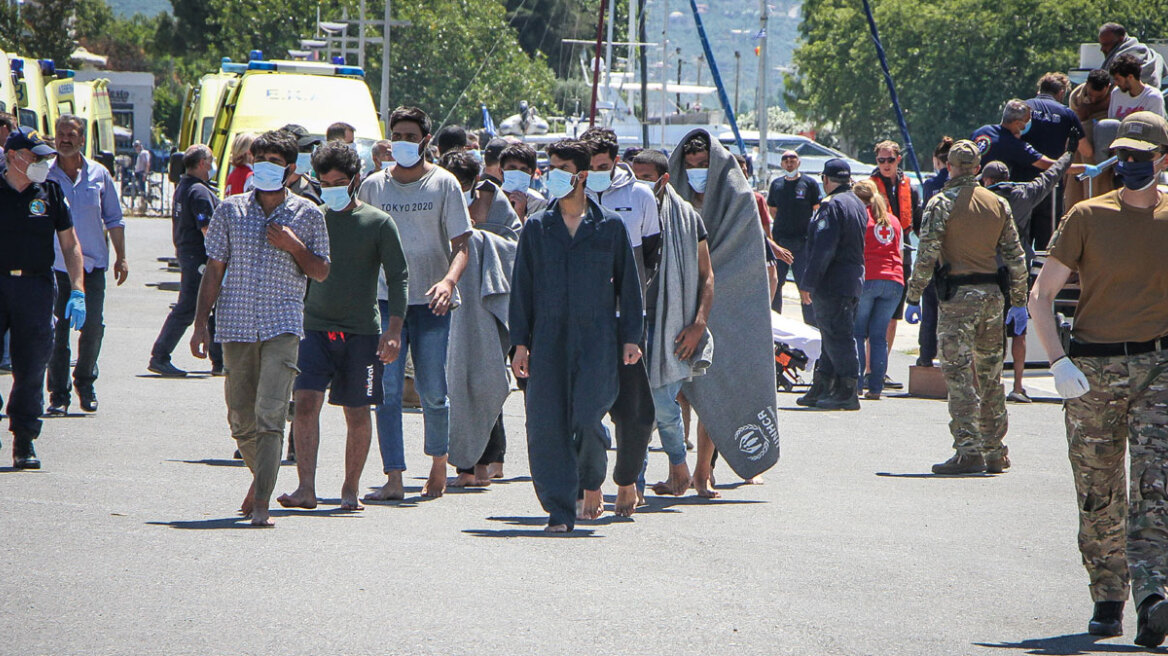 Πύλος: Μυστήριο με τη βύθιση του σκάφους που αρνήθηκε βοήθεια - Μαρτυρίες ότι μετέφερε πάνω από 700 μετανάστες