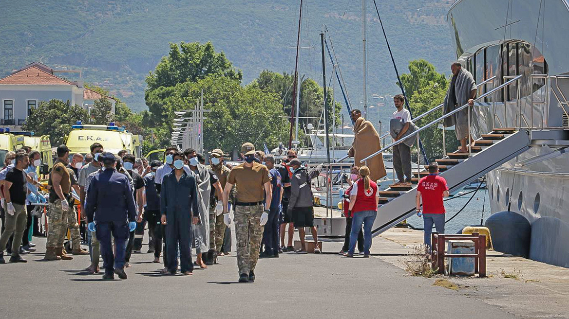 Ναυάγιο στην Πύλο: Το χρονικό της τραγωδίας λεπτό προς λεπτό - Αρνήθηκαν  επανειλημμένα βοήθεια οι διακινητές 