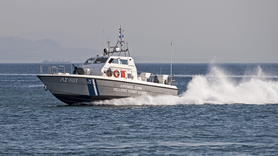 Μάνη: Απαγόρευση απόπλου από τη Νεάπολη επιβατηγού λόγω εμπλοκής κάβου στην προπέλα