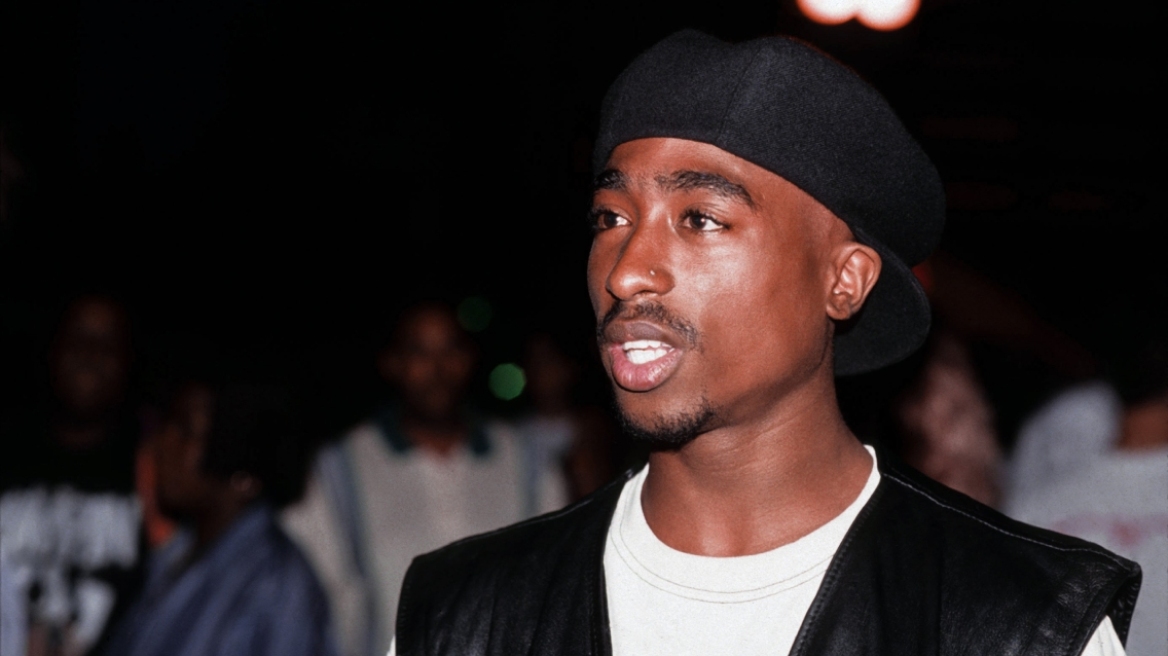 Tupac: Ο πατέρας του πιστεύει ότι για τον θάνατο του γιου του ευθύνεται... η κυβέρνηση των ΗΠΑ