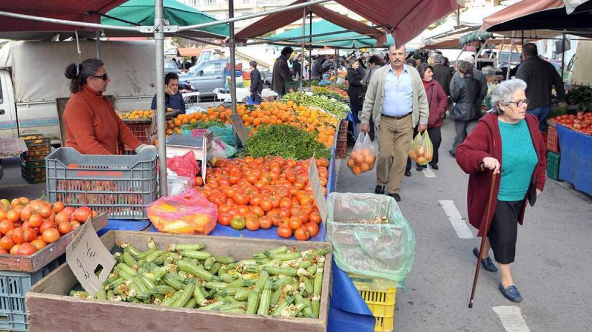 Αγορά: Καθημερινοί οι έλεγχοι - Εξετάζεται η παράταση του πλαφόν σε βασικά είδη