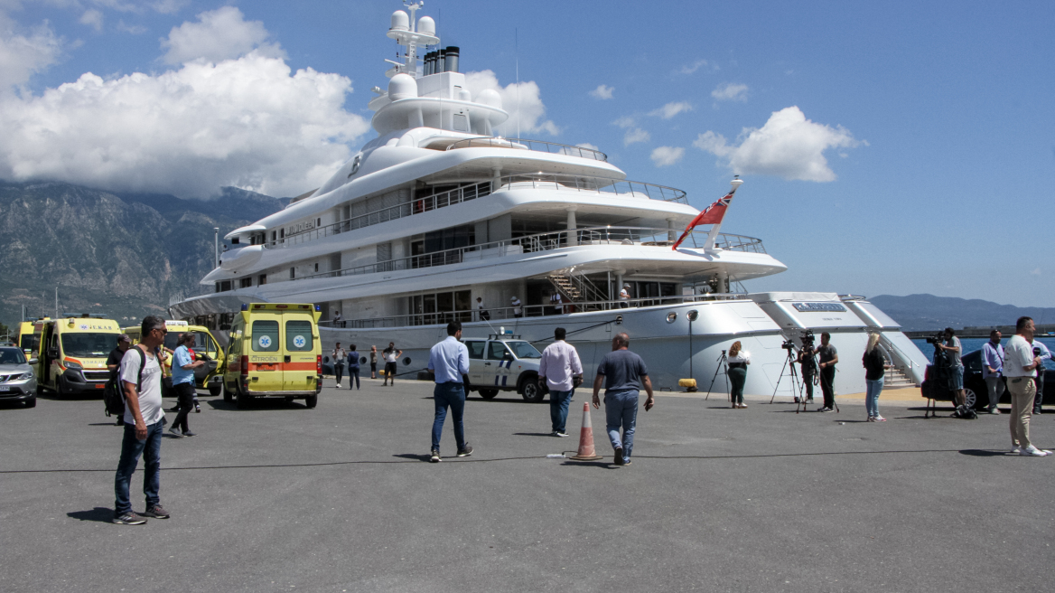 Ναυάγιο στην Πύλο: Μία φρεγάτα και ένα πλοίο Ανοιχτής Θαλάσσης ψάχνουν για τυχόν επιζώντες 