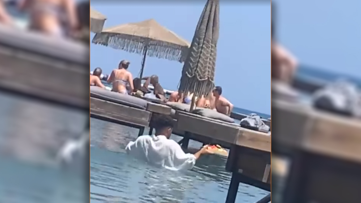 Ρόδος: Θα αποσύρει τις πλωτές εξέδρες το beach bar που σερβίρει μέσα στη θάλασσα