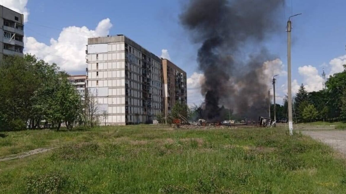 Πόλεμος στην Ουκρανία: 43 τραυματίες από ρωσικό βομβαρδισμό στο Χάρκοβο - Μεταξύ τους 12 παιδιά