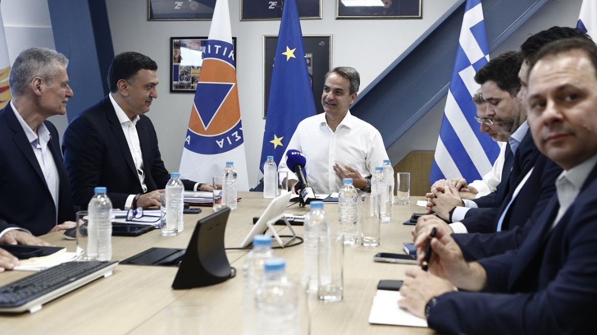  Κυριάκος Μητσοτάκης: Στο υπουργείο Κλιματικής Αλλαγής και Πολιτικής Προστασίας - Δείτε φωτογραφίες