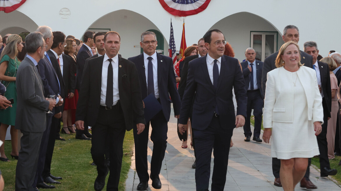 Κυπριακό: Η επανένωση της Κύπρου δεν μπορεί να αναβληθεί άλλο, το μήνυμα της πρέσβειρας των ΗΠΑ