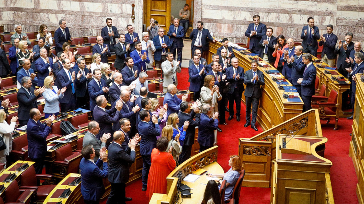 Κυριάκος Μητσοτάκης: Ρελάνς στη Βουλή με την ψήφο αποδήμων, «σηκώνει μανίκια» η κυβέρνηση