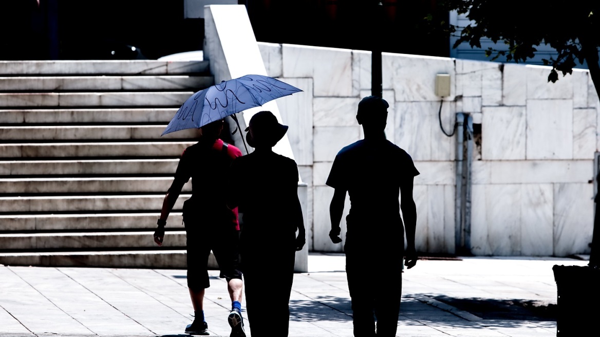 Καιρός: Σε δύο φάσεις ο καύσωνας Κλέων που έρχεται - Ανησυχία για τον κίνδυνο πυρκαγιών 